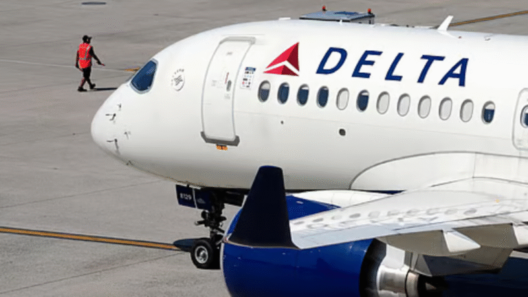 delta flight emergency landing​