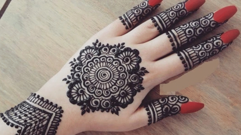 simple circle mehndi design​